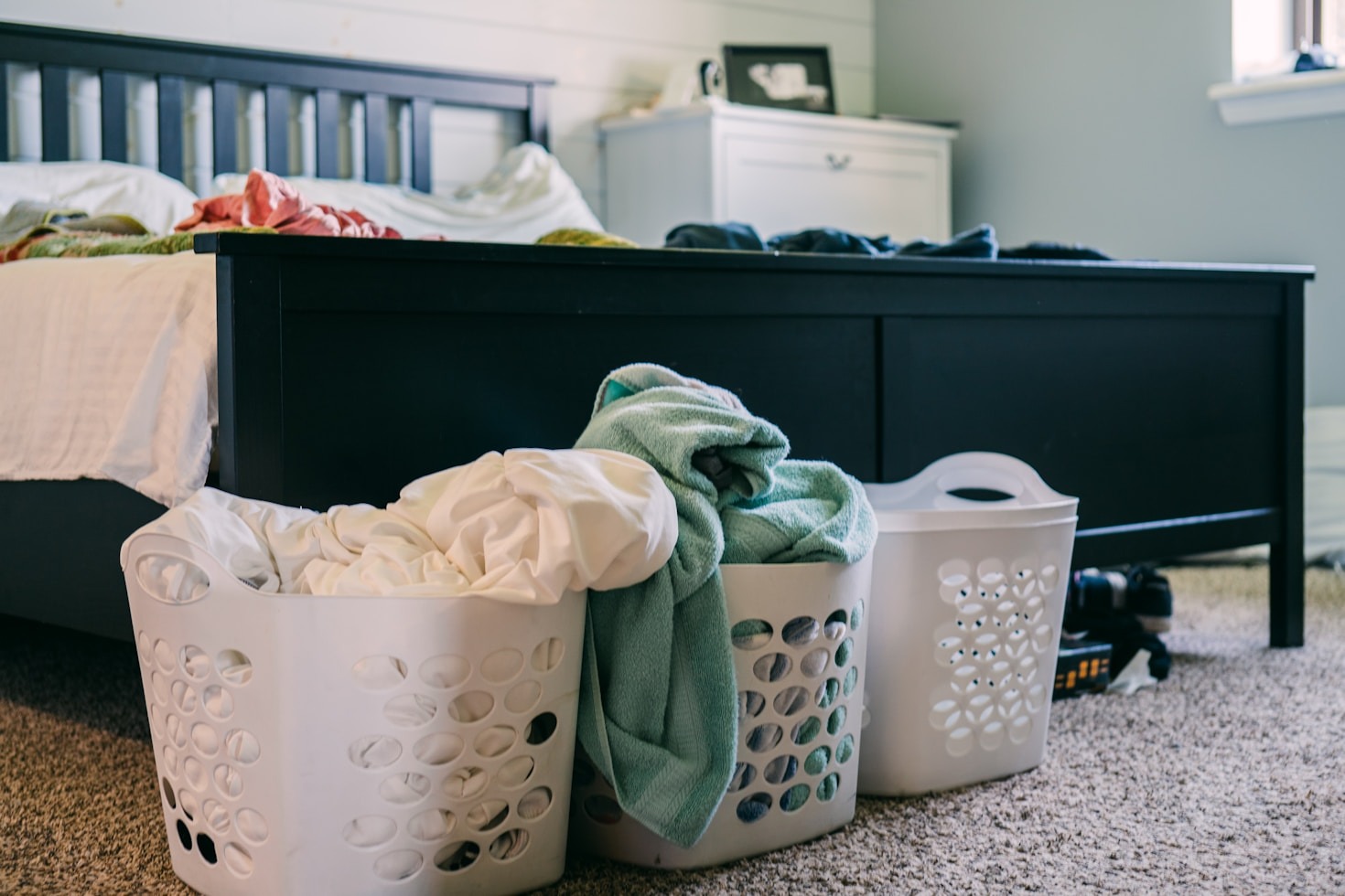 The Minimalist Guide To Decluttering Fast